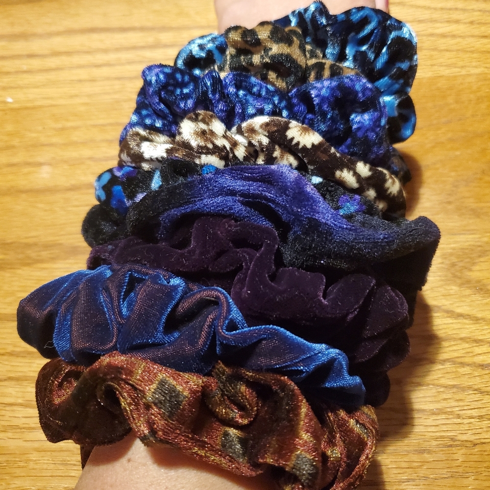 9 Velvet Hair Scrunchies - Picture 6 of 6